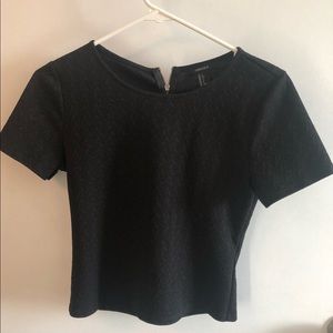Forever 21 Black Textured Crop Top Size: S